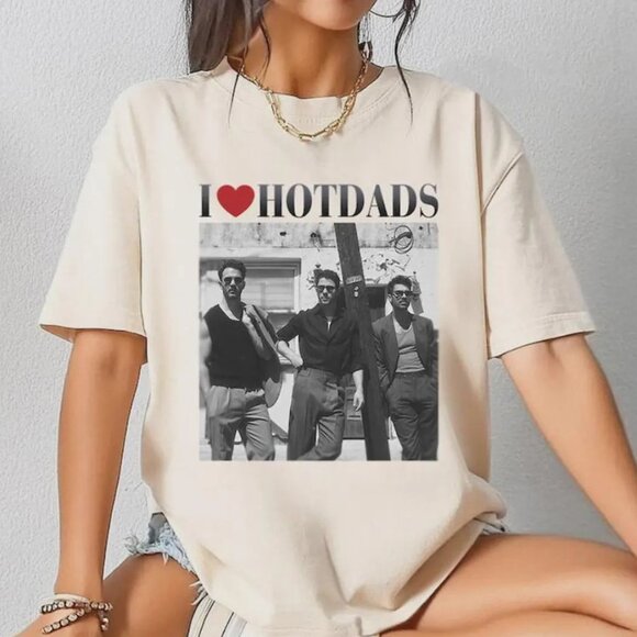 I Love Hot Dads In My Jonas Brothers Shirt,Jonas Bros 20th Anniversary Tour 2025 - Picture 1 of 1